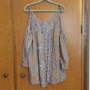 Victoria’s Secret cold shoulder top size XS